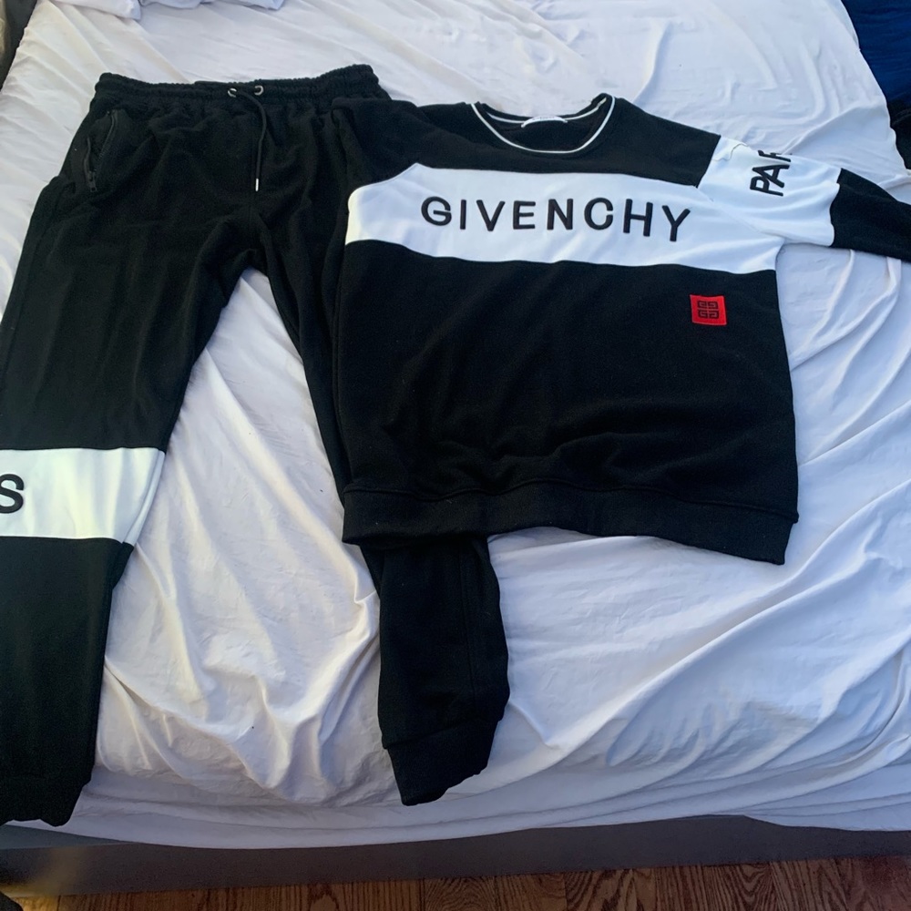 Givenchy mens sweat suit